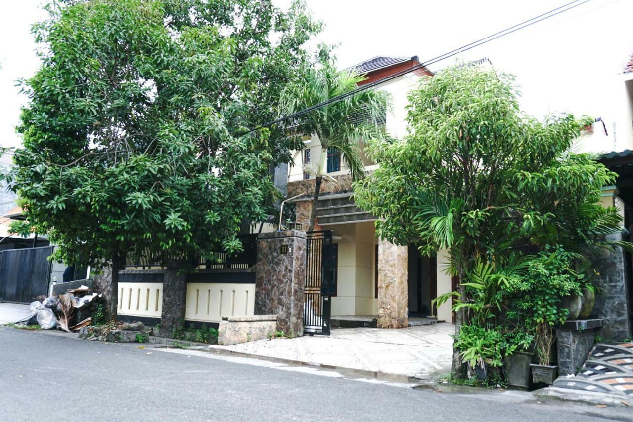 绿色泗水伊斯兰家常旅馆公寓 外观 照片